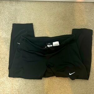 Medium black Nike leggings short length